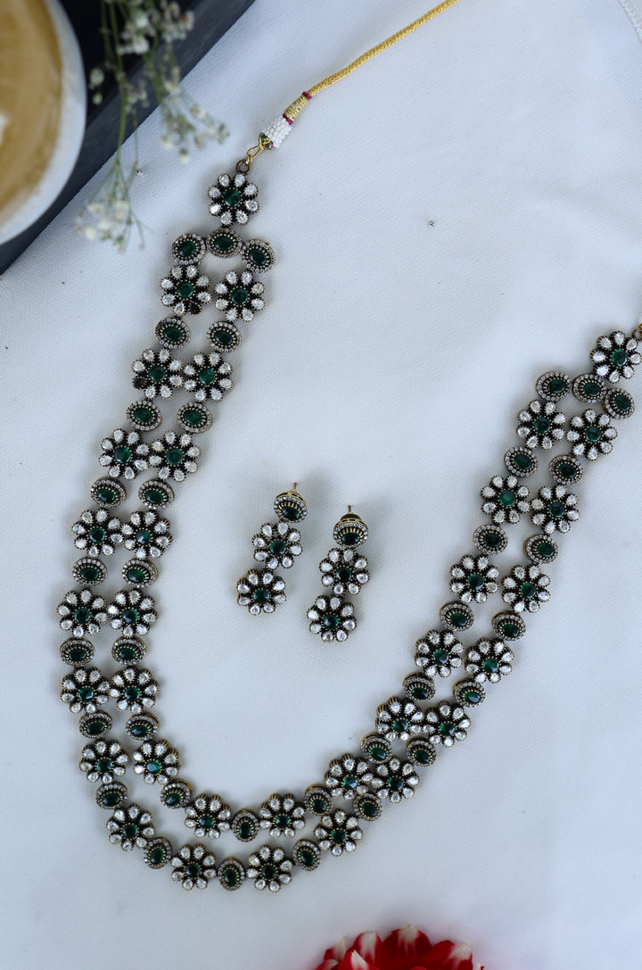 Cosima Green Victorian Necklace Set