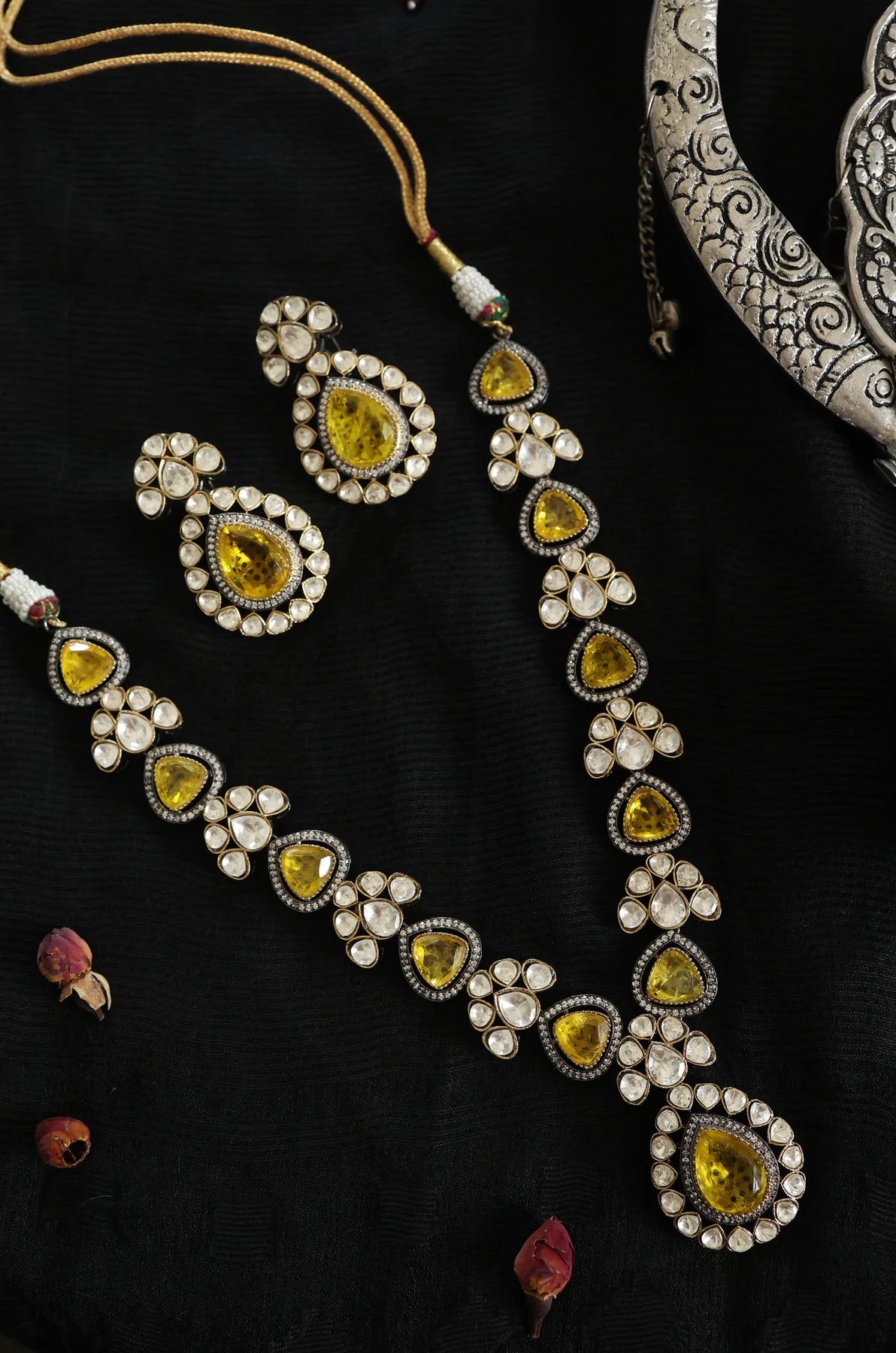 Ahana Yellow Polki Necklace Set