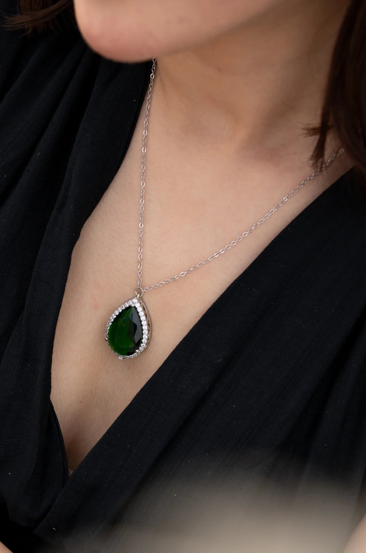 Sila Emerald Green Necklace