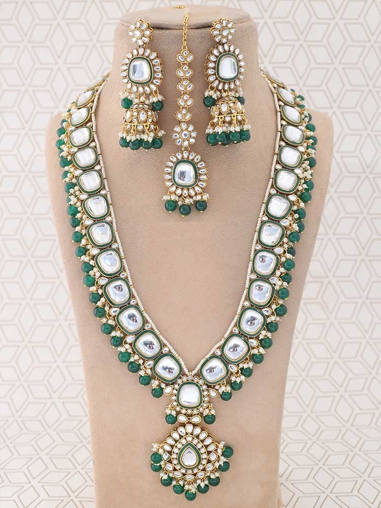 EMERALD DHARUNA JEWELLERY SET