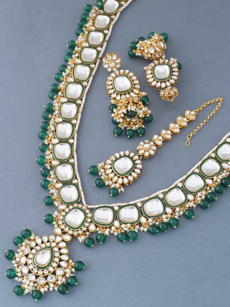 EMERALD DHARUNA JEWELLERY SET