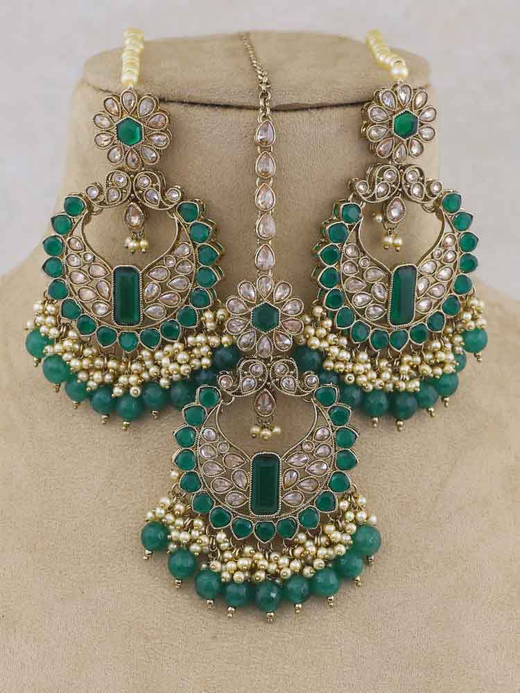 EMERALD DURWA MAANG TIKKA SET