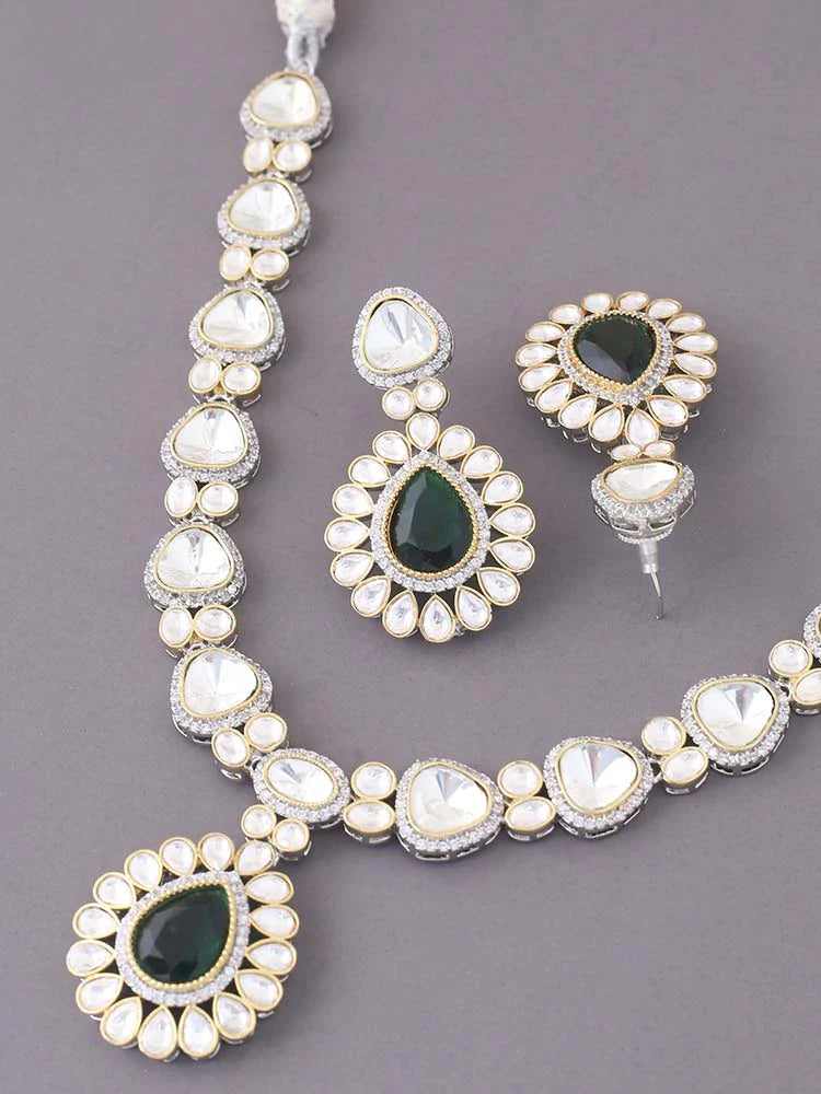 EMERALD HARPER JEWELLERY SET