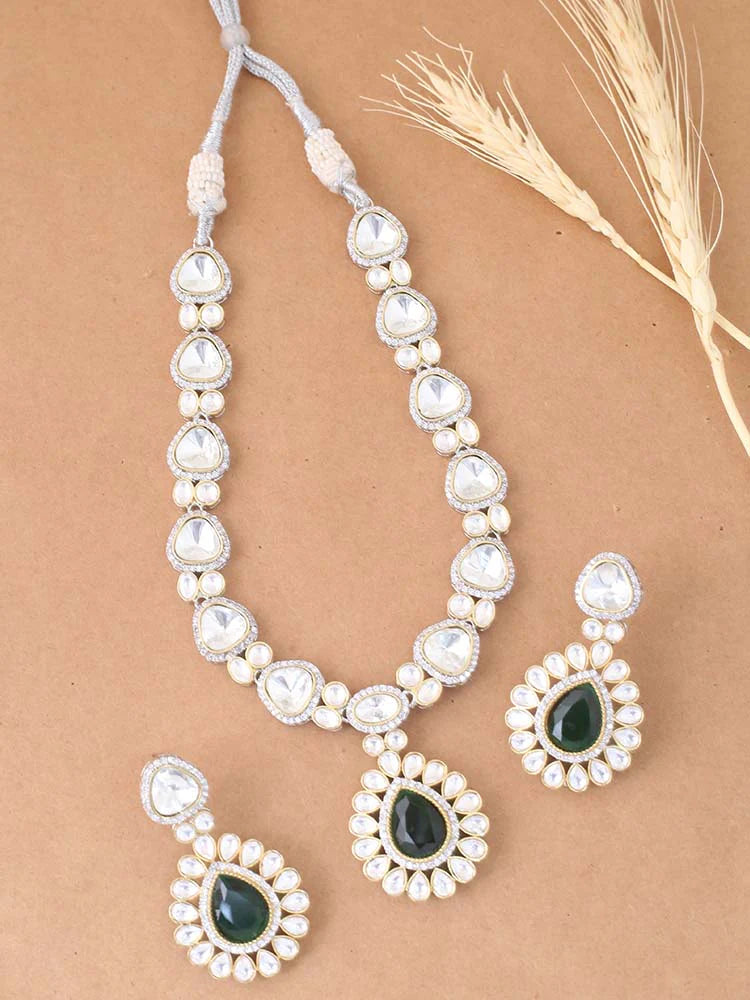 EMERALD HARPER JEWELLERY SET