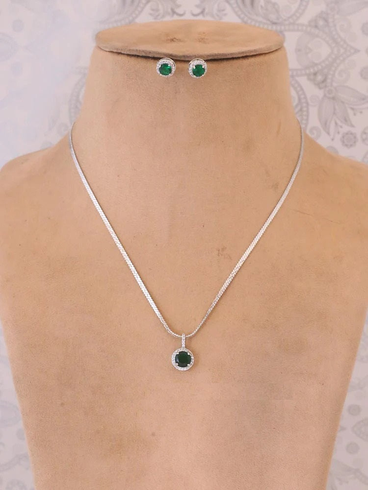 EMERALD TEAGAN PENDANT SET