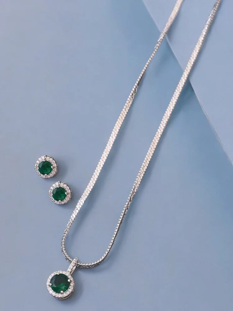 EMERALD TEAGAN PENDANT SET