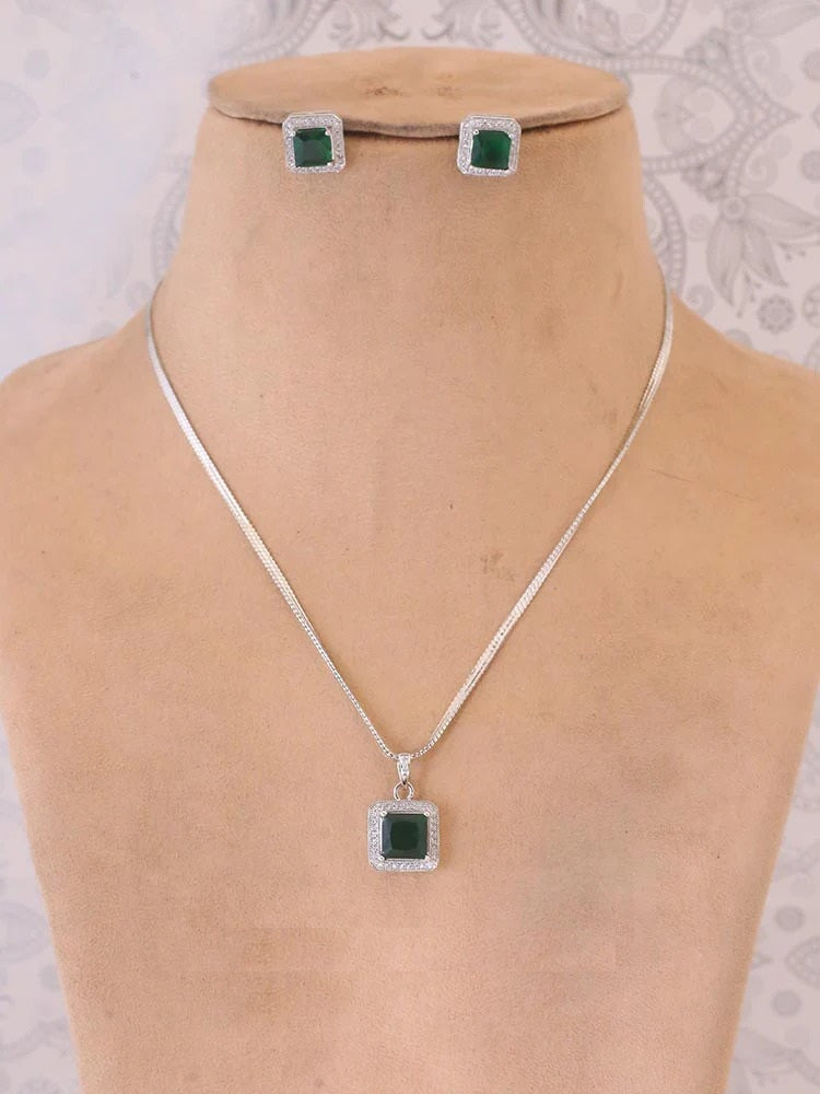 EMERALD ZYDE PENDANT SET