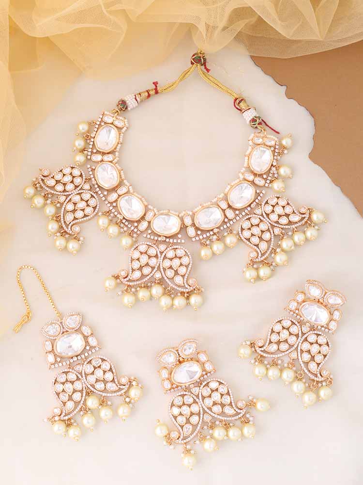 GOLDEN ARINA JEWELLERY SET