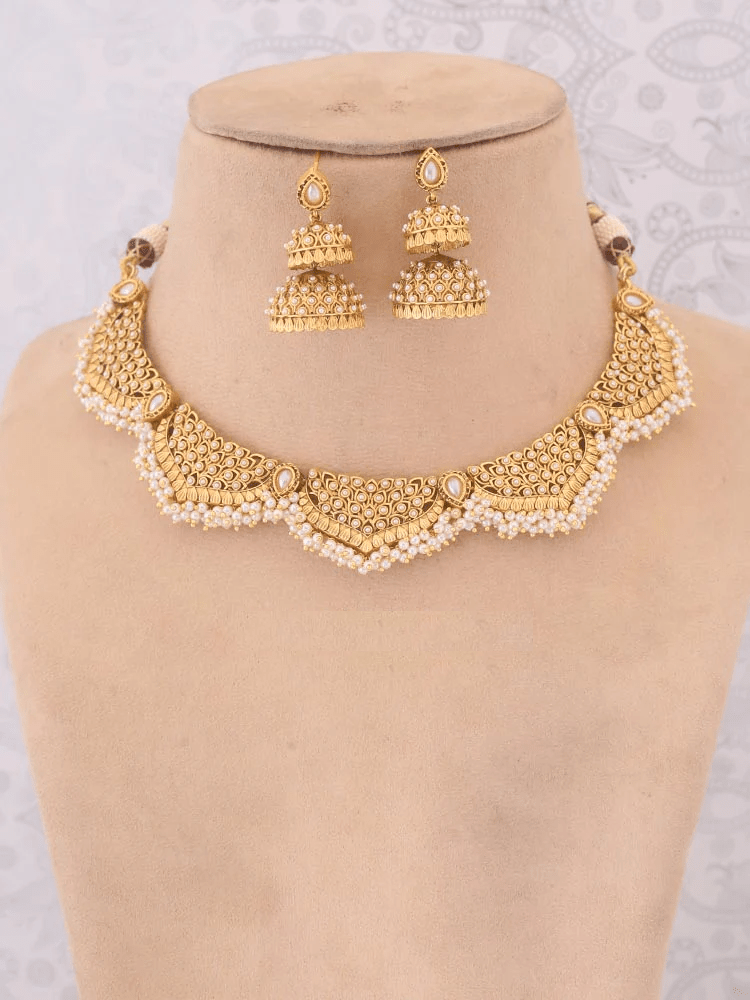 GOLDEN AVYAN JEWELLERY SET