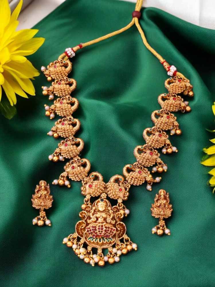 Golden Dhoomavati Temple Jewellery Set