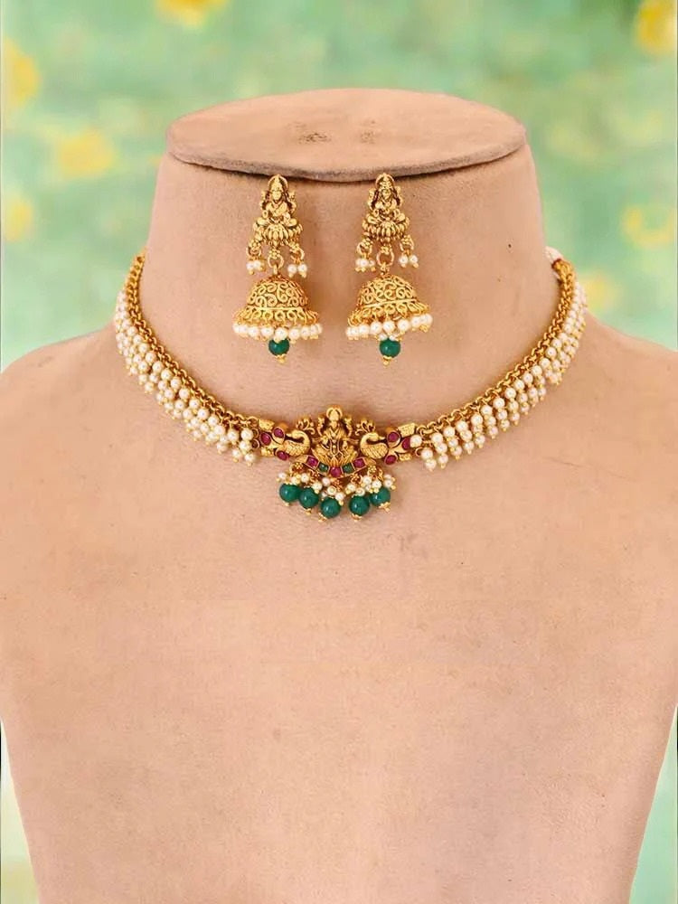 Golden Doorja Temple Jewellery Set