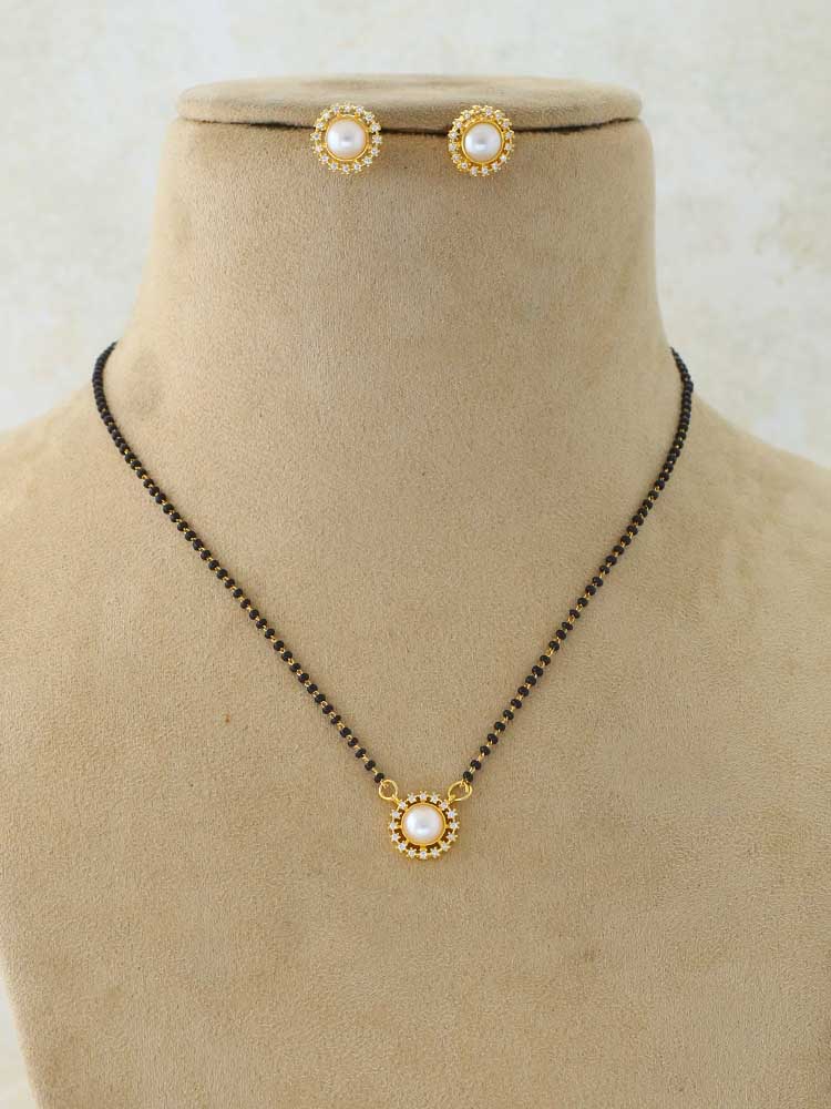 GOLDEN IRINA MANGALSUTRA SET