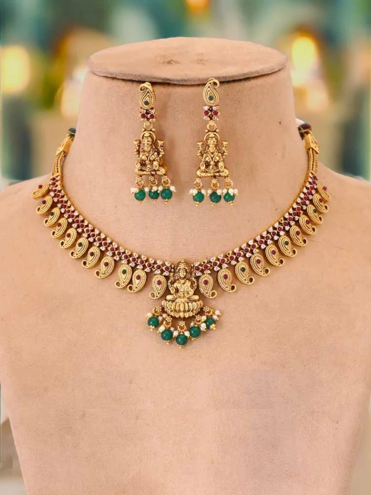 Golden Kanchan Temple Jewellery Set