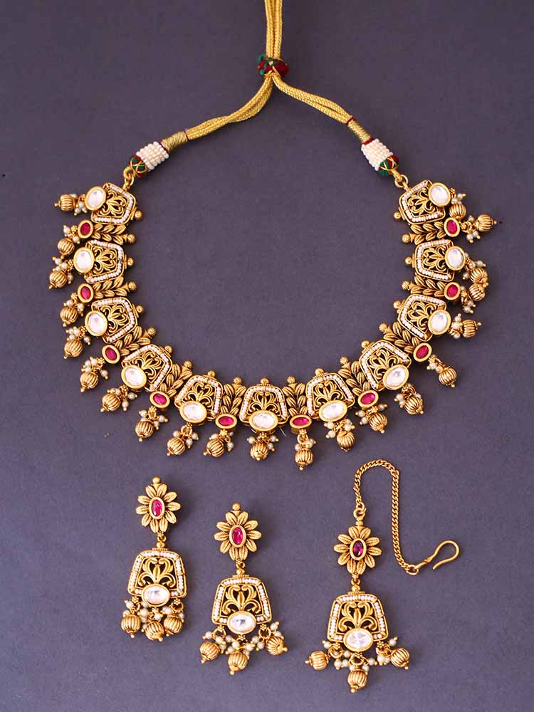 Golden Kanchana Antique Jewellery Set