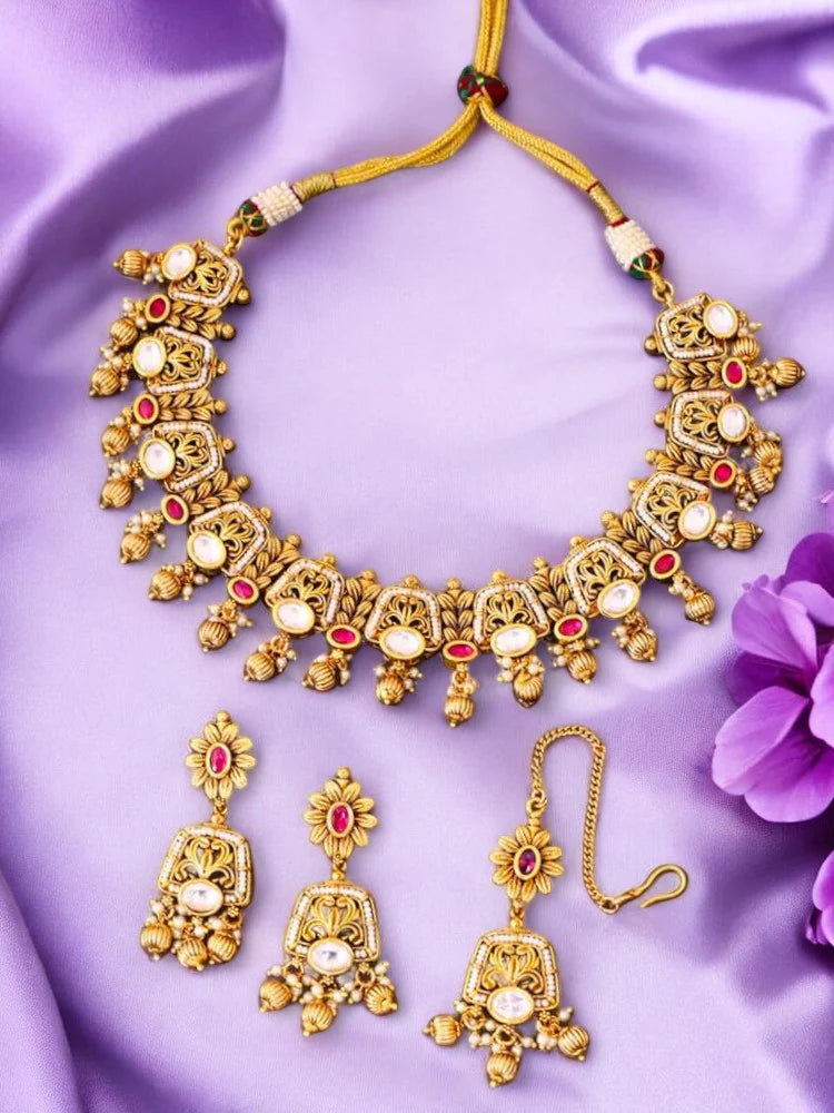 Golden Kanchana Antique Jewellery Set