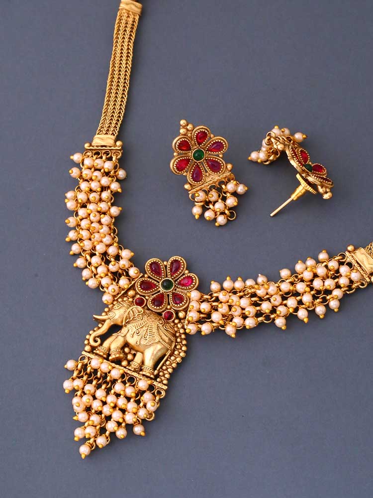 Golden Kapali Temple Jewellery Set