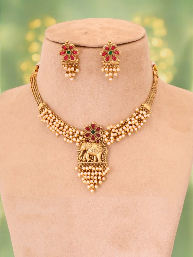 Golden Kapali Temple Jewellery Set