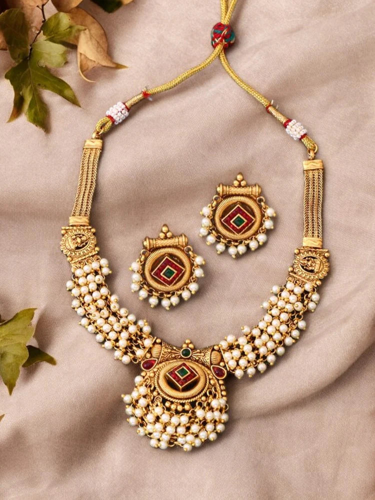 Golden Shambhu Temple Jewellery Set