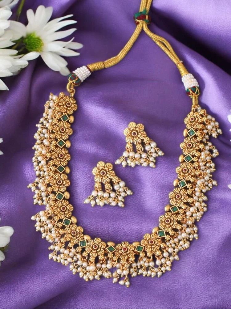 Golden Shrinkhla Antique Jewellery Set