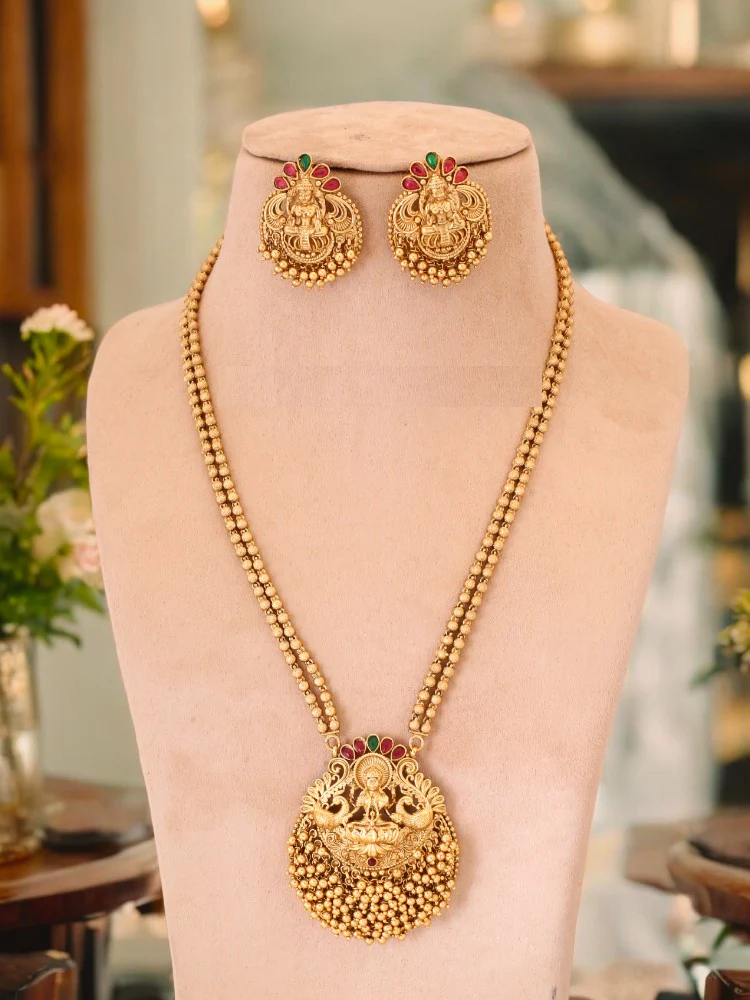 Golden Uma Temple Jewellery Set