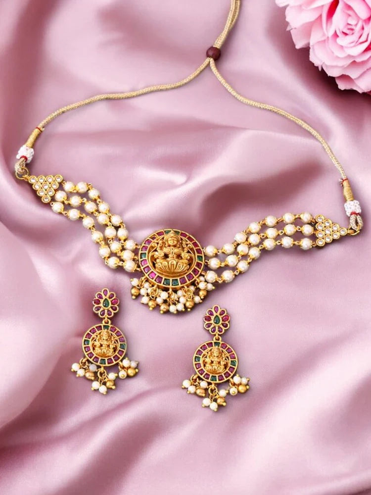 Golden Vishwanatha Temple Jewellery Set