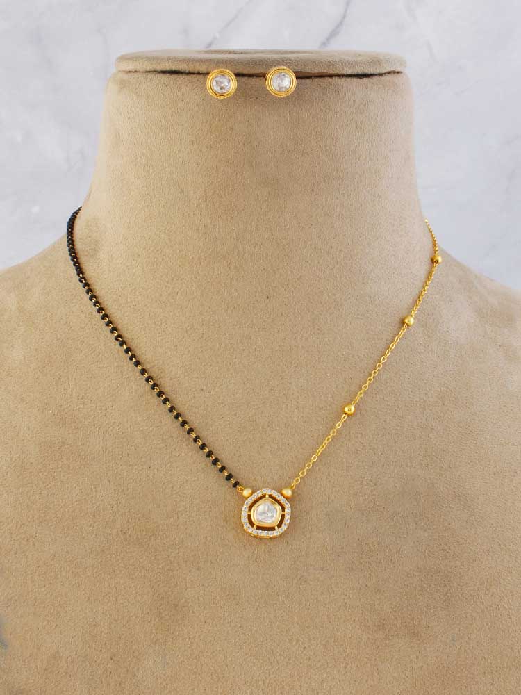 GOLDEN WAJIHA MANGALSUTRA SET