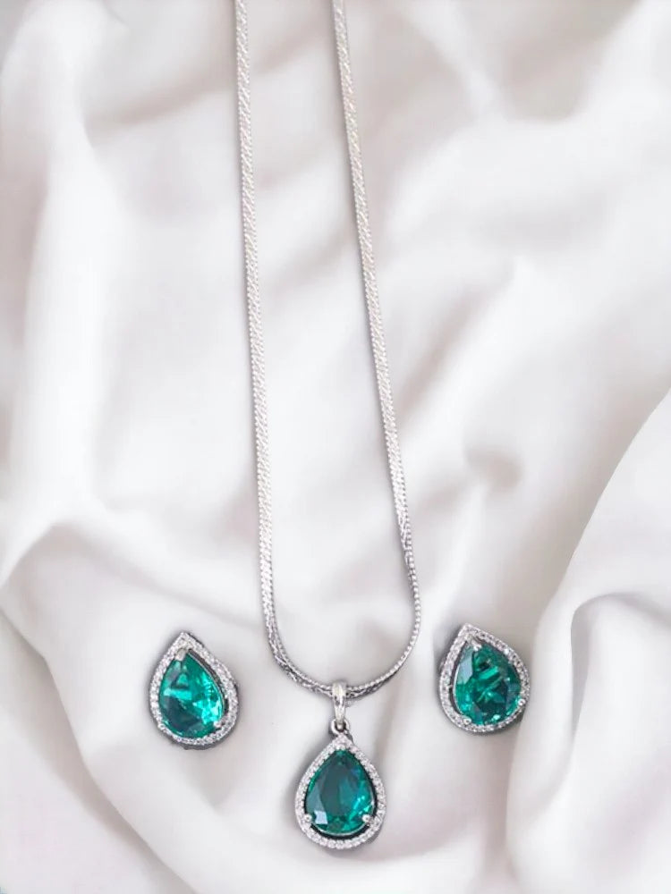 RAMA PERIERA PENDANT SET