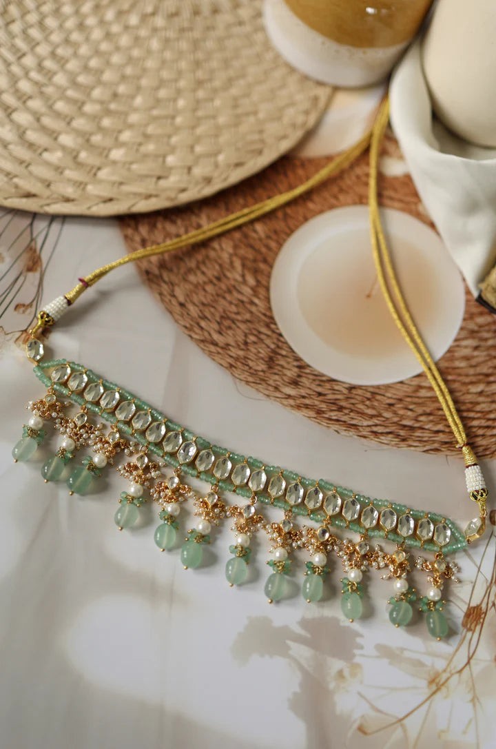 Awan Kundan Mint Necklace