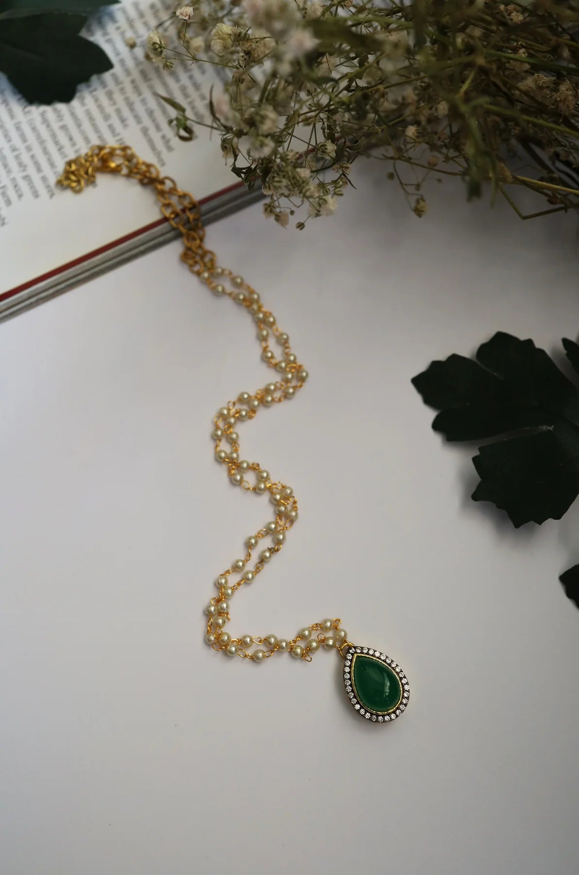 Arinai Green Necklace