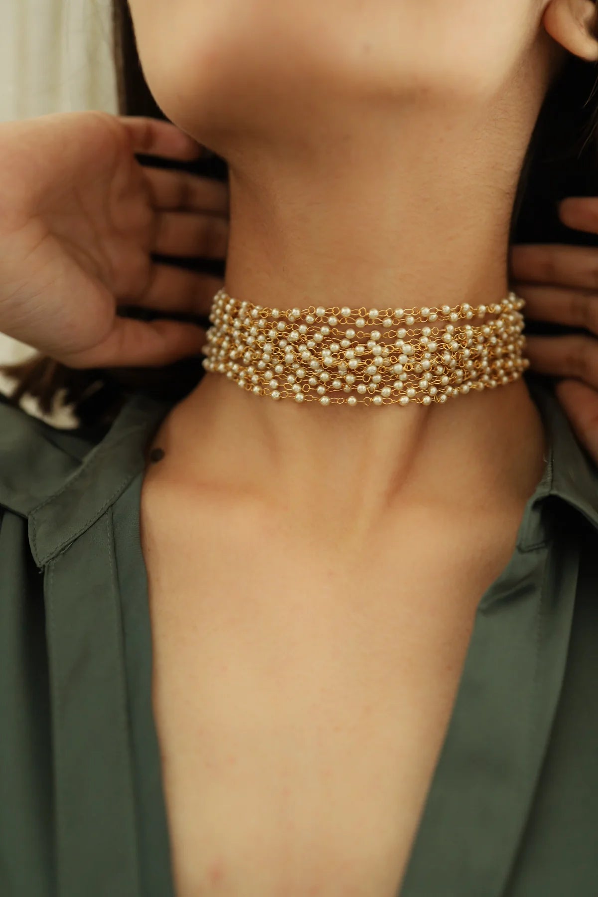 Cyra Pearl Choker Necklace