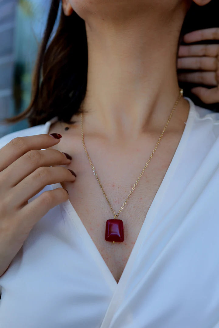 Ivagant Ruby Red Necklace