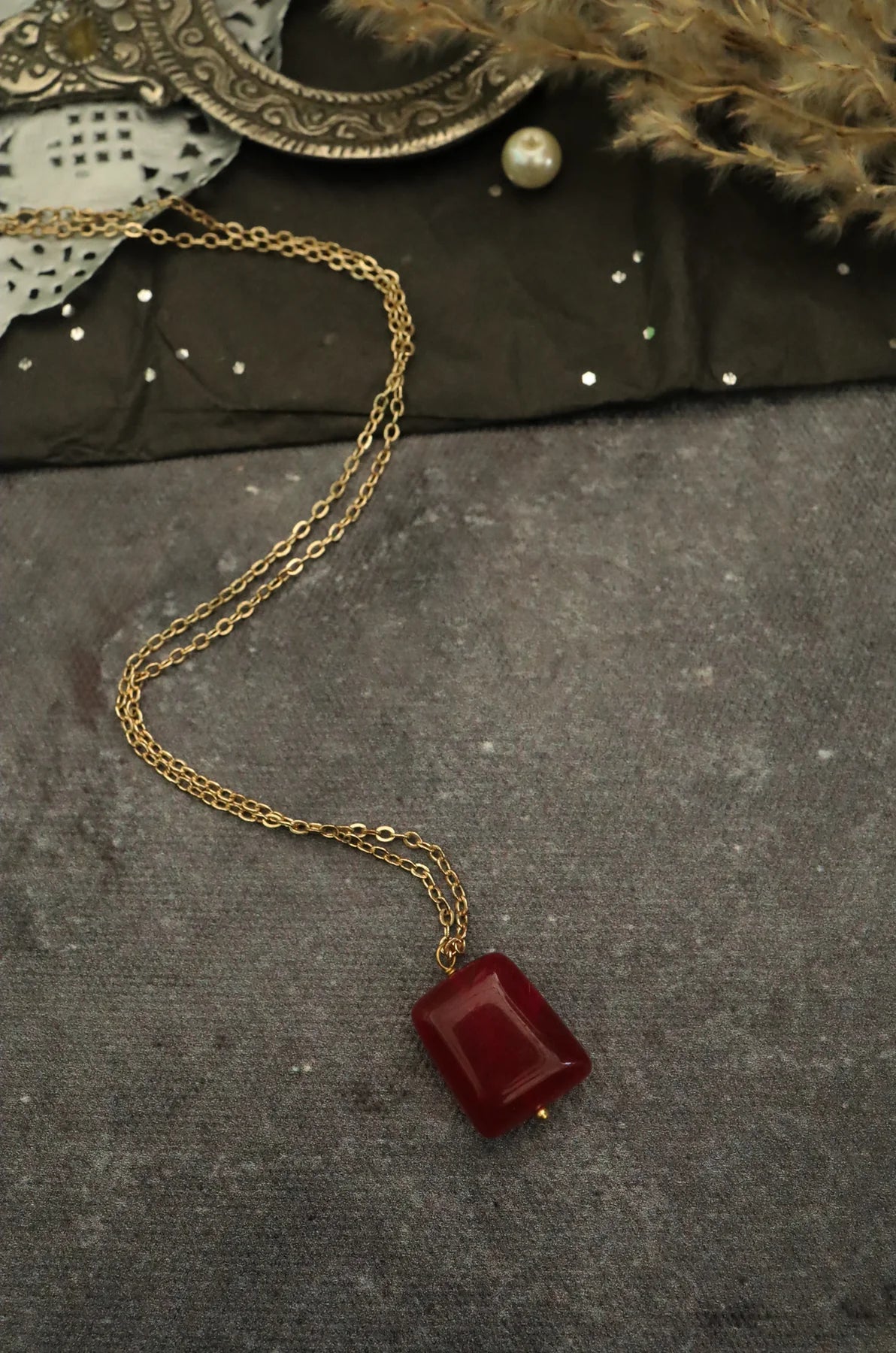 Ivagant Ruby Red Necklace