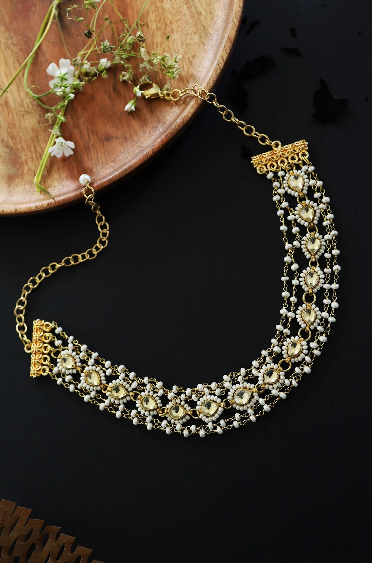 Inika Kundan Choker