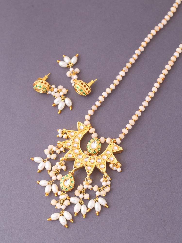 GOLDEN ANANYA JEWELLERY SET