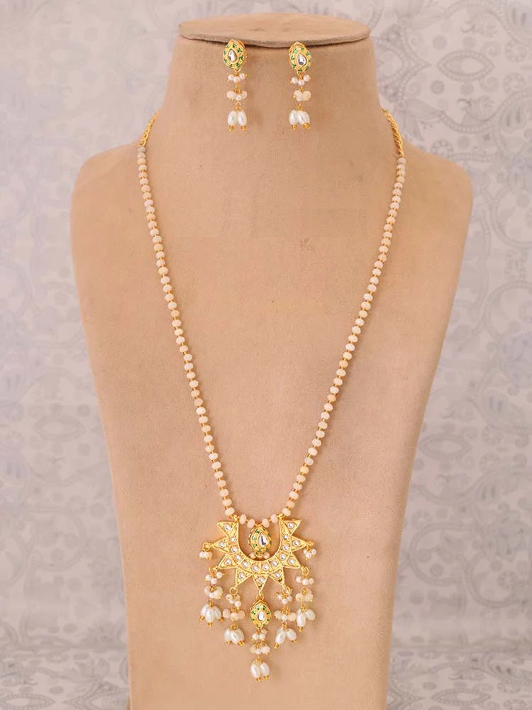 GOLDEN ANANYA JEWELLERY SET