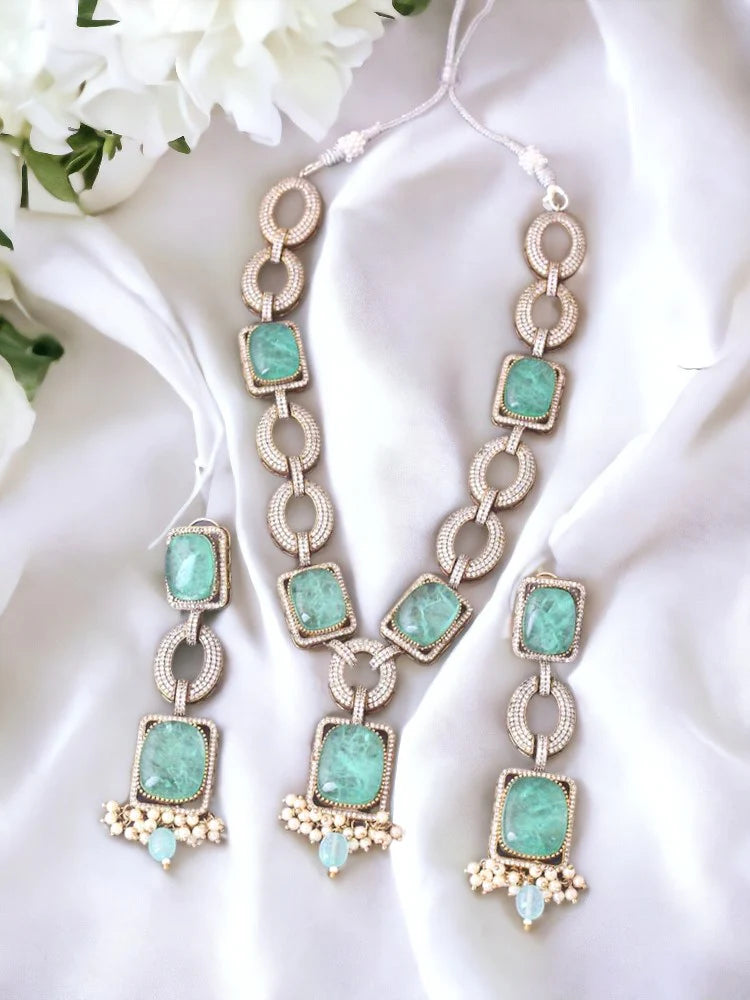 MINT CAITLIN ZIRCONIA JEWELLERY SET