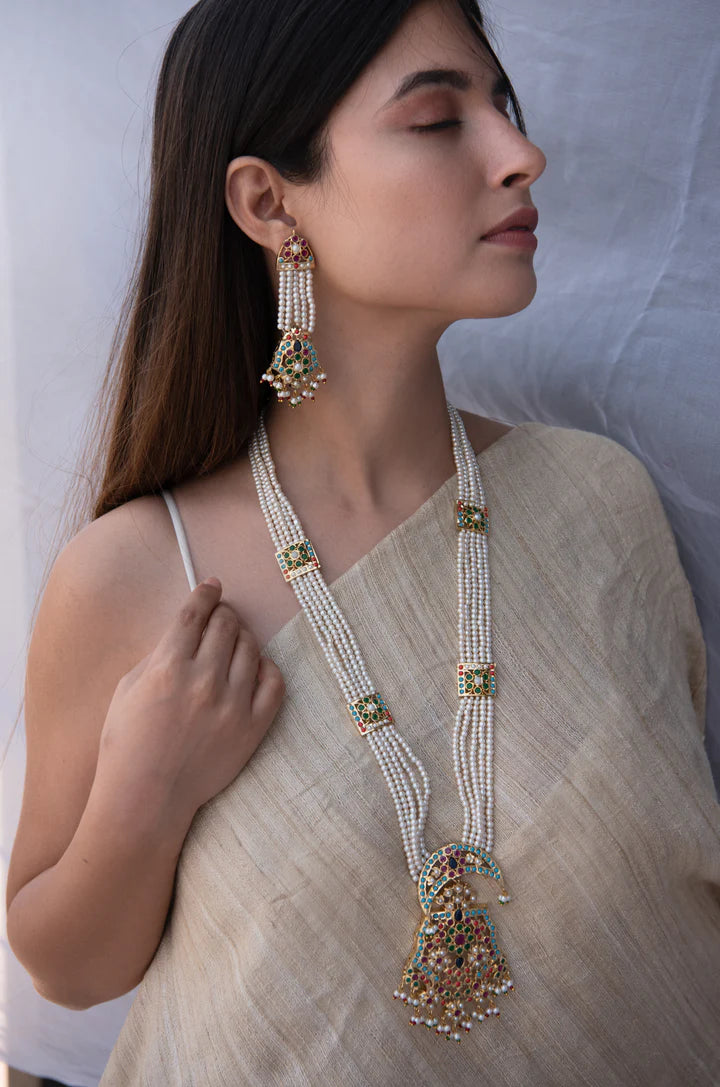 Aamira Jadau Necklace Set