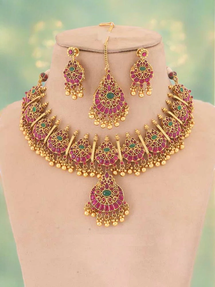 Rukmini Reversible Temple Jewellery Set